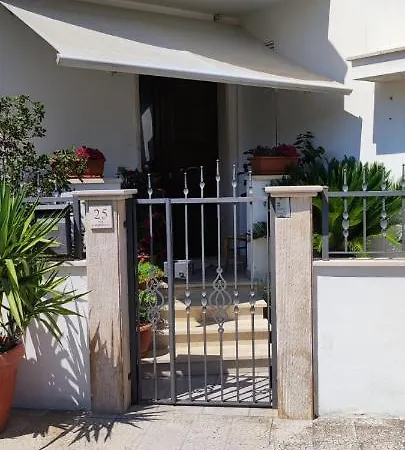 شقة Dimora Nonna Angela *